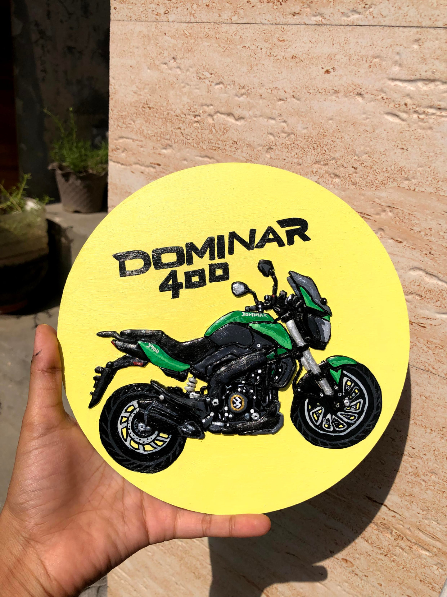 Green Dominar 400 motorcycle Lippan artwork